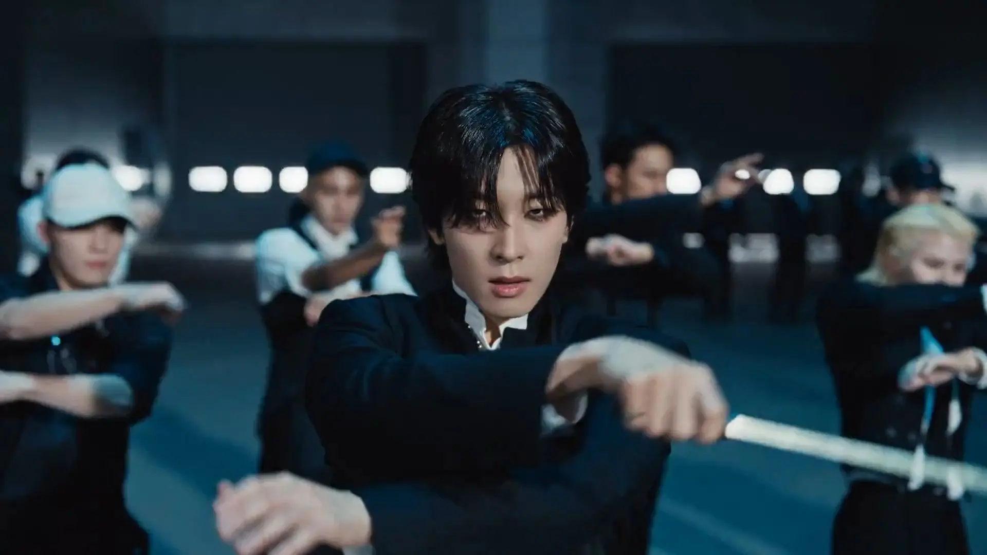 ‘MAESTRO’ MV -SEVENTEEN